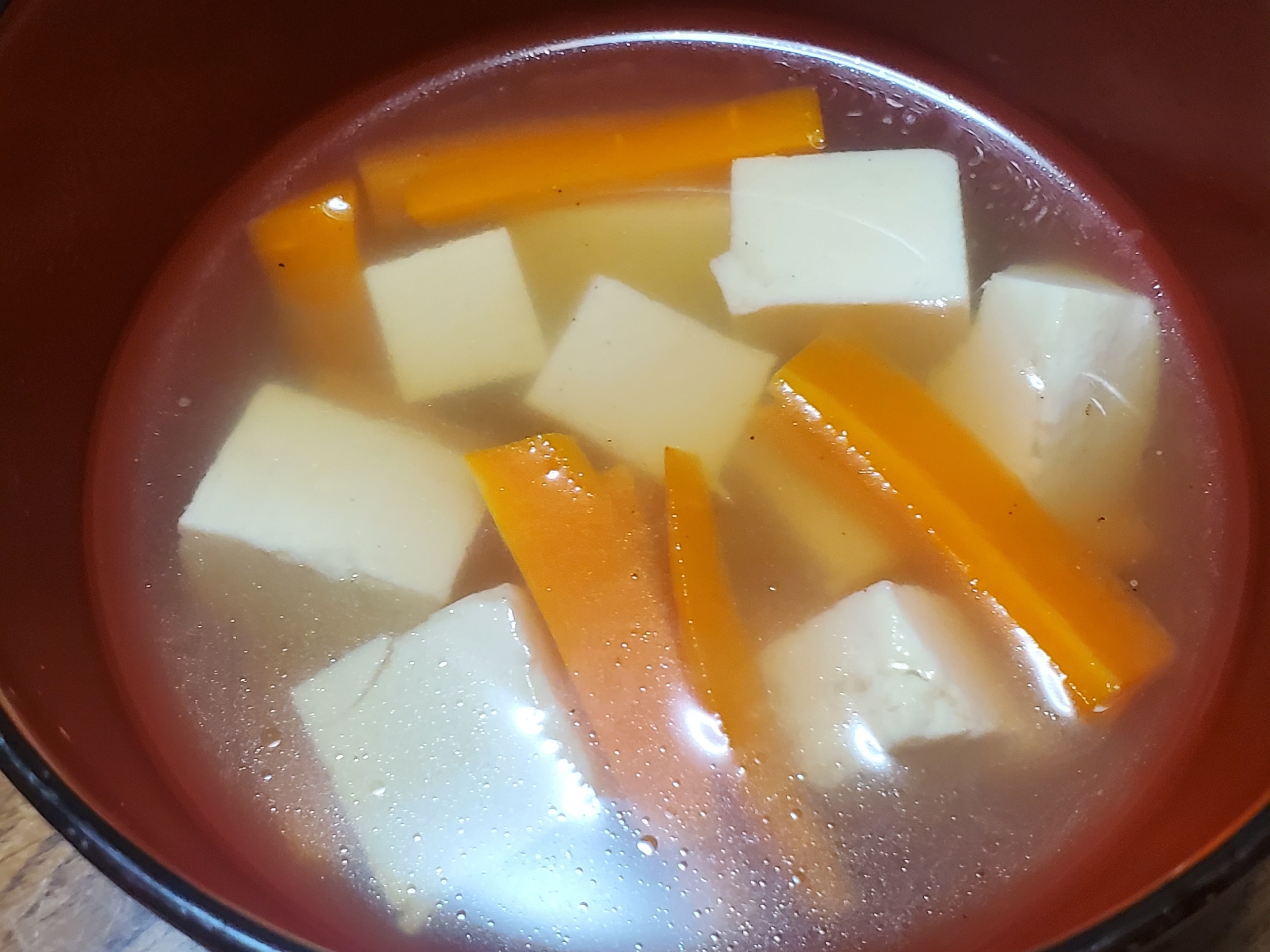 豆腐とにんじんのさっぱり鶏ガラスープ