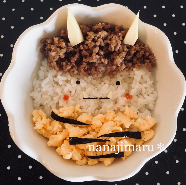 三色丼・そぼろ丼