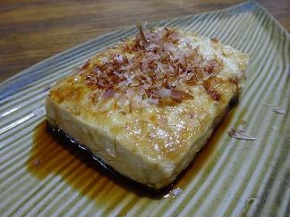 シンプル醤油味でアツアツ☆焼き豆腐