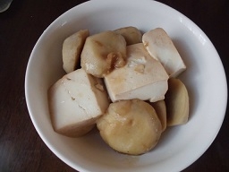 里芋と豆腐の煮物