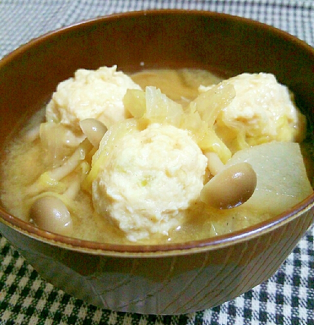 鶏つくねのお味噌汁