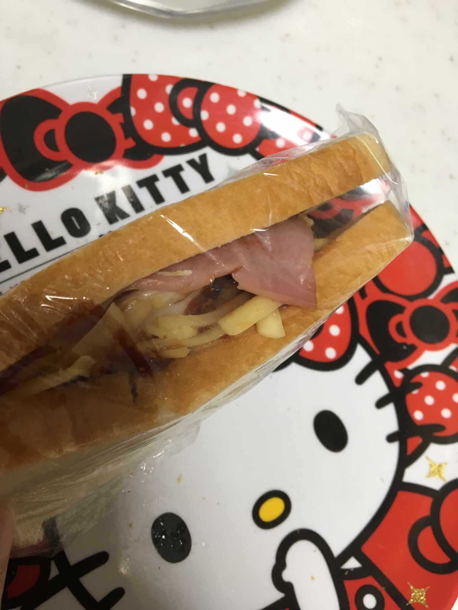 ベーコンとモッツァレラミックスチーズ☆食パンサンド