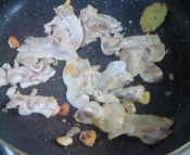 豚のカリカリ焼き ガーリック ローリエ風味 レシピ 作り方 By Mama Papa 楽天レシピ 豚のカリカリ焼き ガーリック ローリエ風味 レシピ 作り方 By Mama Papa 楽天レシピ