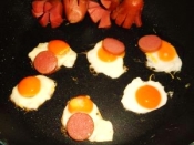 ウズラ卵 小さな目玉焼き ハムエッグ レシピ 作り方 By ブルーボリジ 楽天レシピ ウズラ卵 小さな目玉焼き ハムエッグ レシピ 作り方 By ブルーボリジ 楽天レシピ