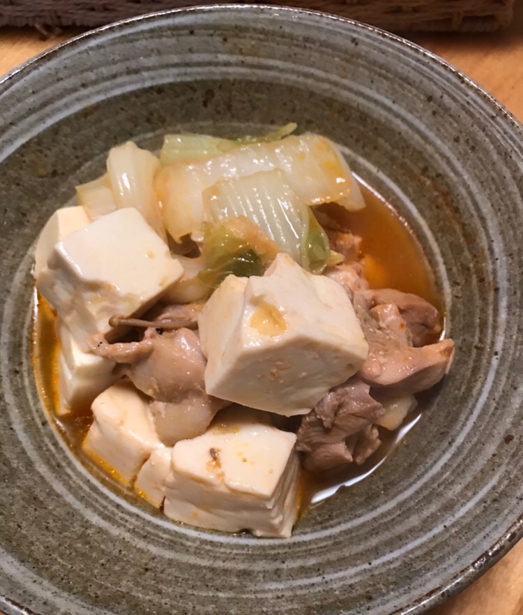 鶏もも肉と絹豆腐、白菜のキムチ鍋キューブ煮