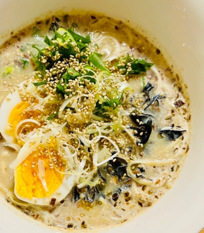 豚骨ラーメンにキクラゲが合いますね♡レシピ参考にさせていただきました！