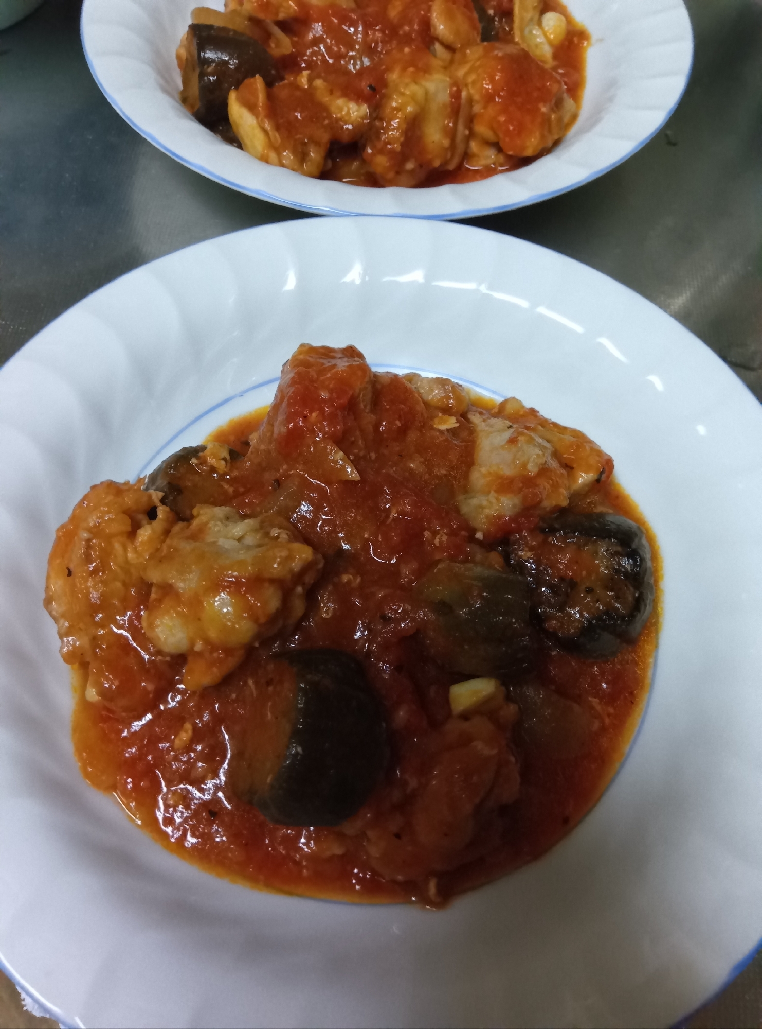 鶏肉となすのトマト煮