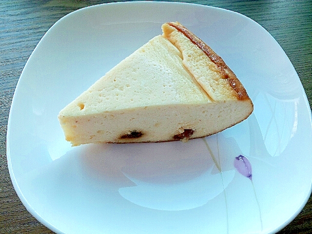 炊飯器で♪豆腐とレーズンのカッテージチーズケーキ