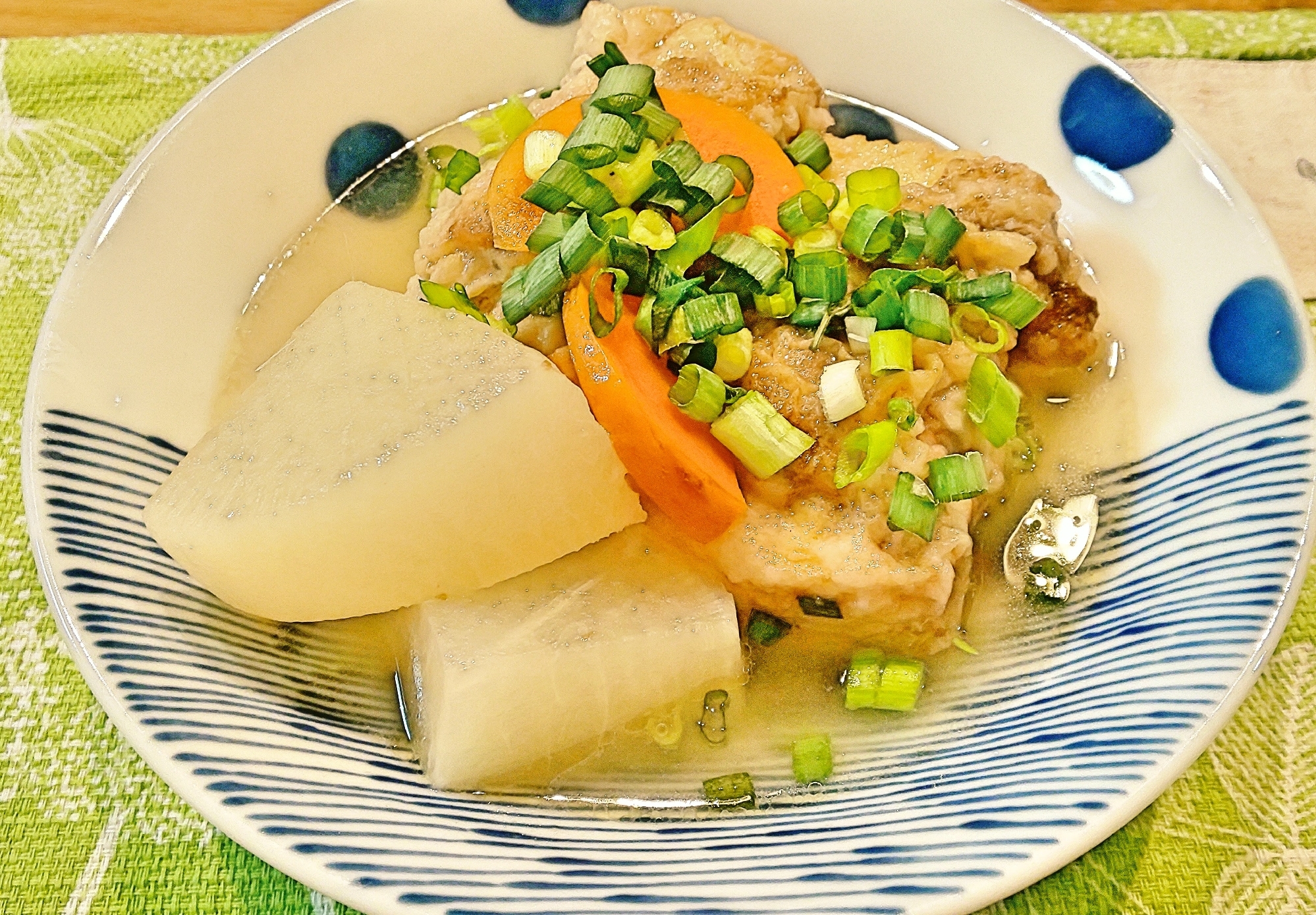 しょうがでほっこり★厚揚げ豚肉巻きの白だし煮