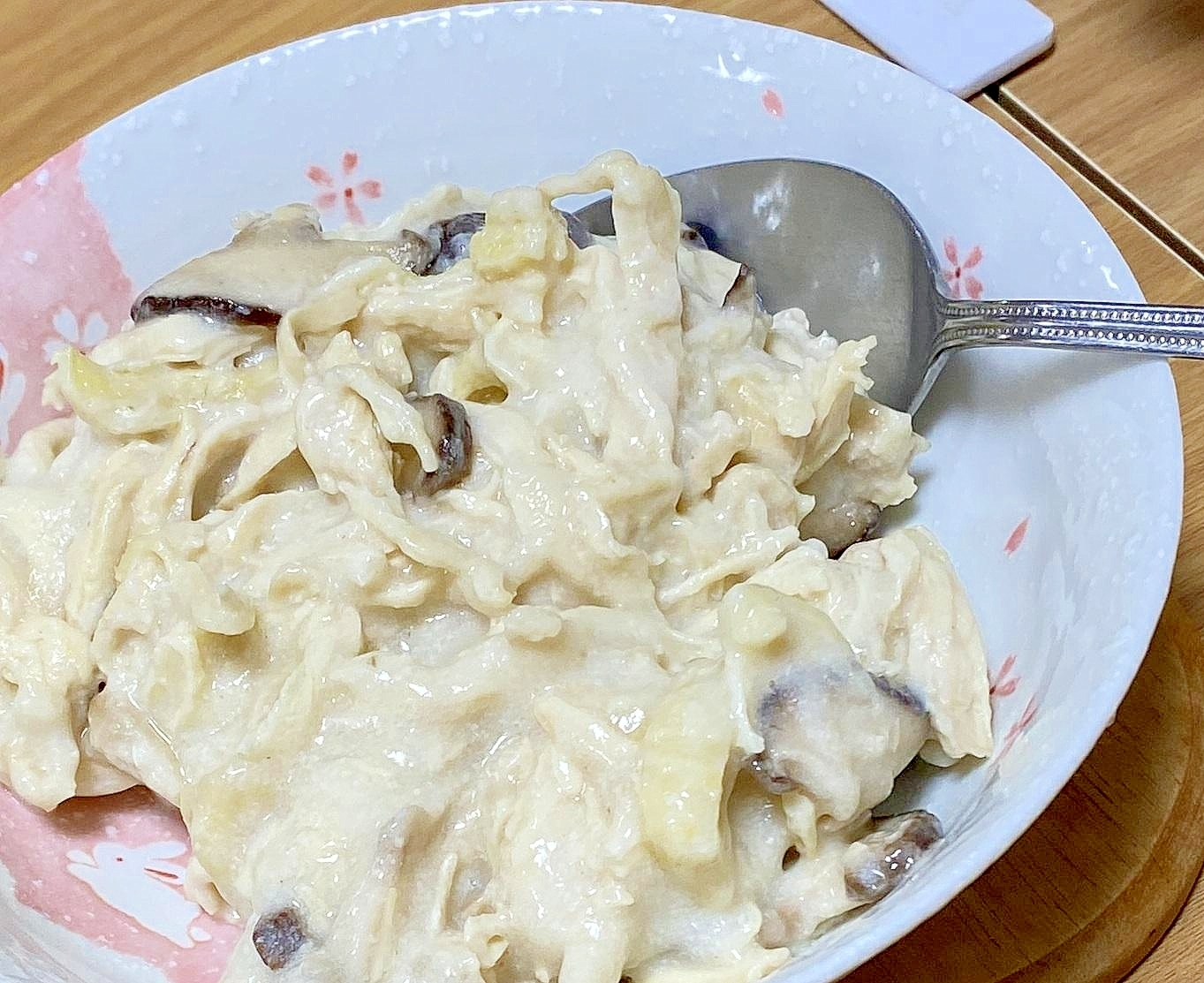 鶏とシイタケの中華風クリーム煮