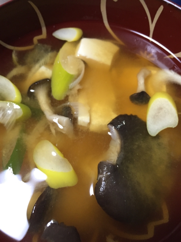 ひらたけ 豆腐 長ねぎ お味噌汁 レシピ 作り方 By 栗しぼり 楽天レシピ ひらたけ 豆腐 長ねぎ お味噌汁 レシピ 作り方 By 栗しぼり 楽天レシピ