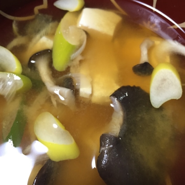 ひらたけ 豆腐 長ねぎ お味噌汁 レシピ 作り方 By 栗しぼり 楽天レシピ ひらたけ 豆腐 長ねぎ お味噌汁 レシピ 作り方 By 栗しぼり 楽天レシピ