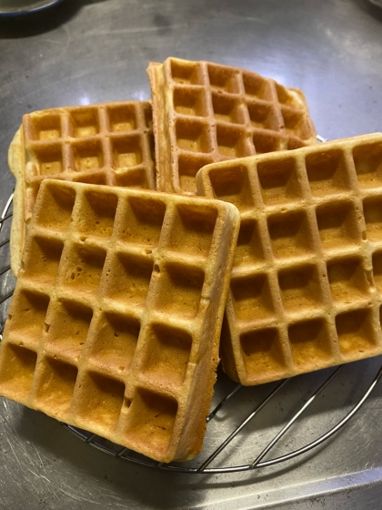 生地を作るのが簡単であっという間に焼けました。表面カリッと中はフワフワで美味しくいただきました。また作りたいと思います。