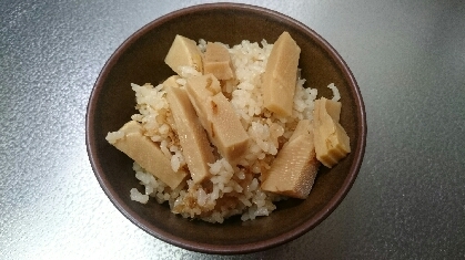 たけのこを煮てた物をリメイクで使用しましたが、ご飯の味付けもとっても美味しく、ご飯がすすみました(＾ω＾)♪♪
ごちそうさまでした★☆★