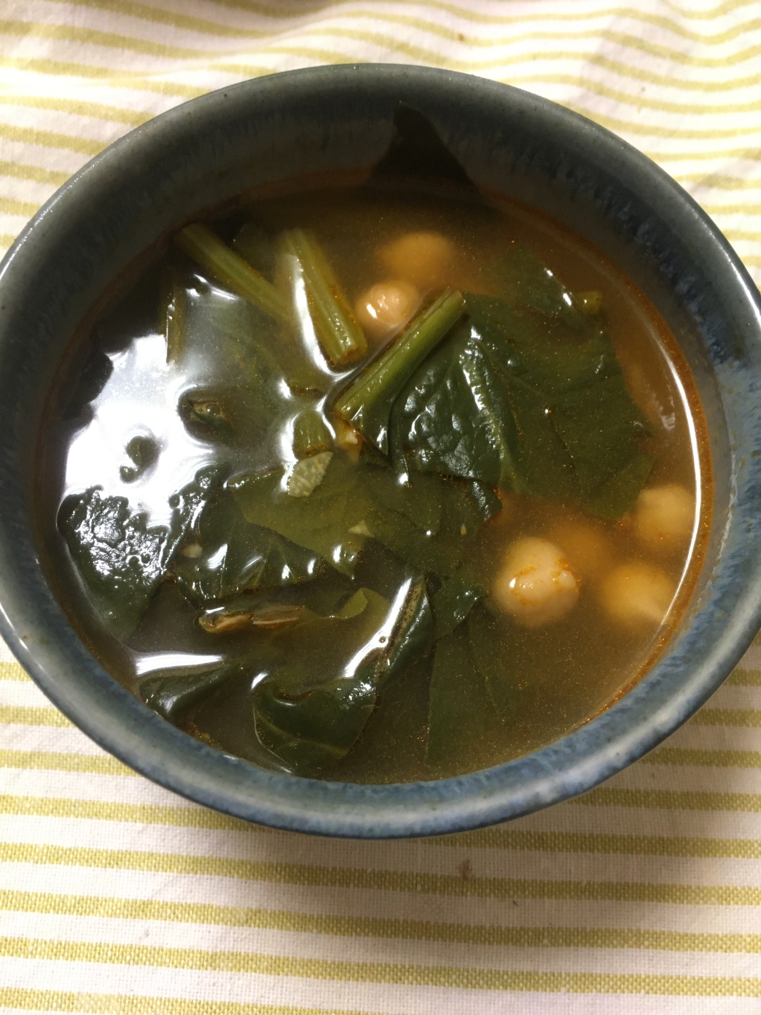 ほうれん草とひよこ豆のスペイン風スープ