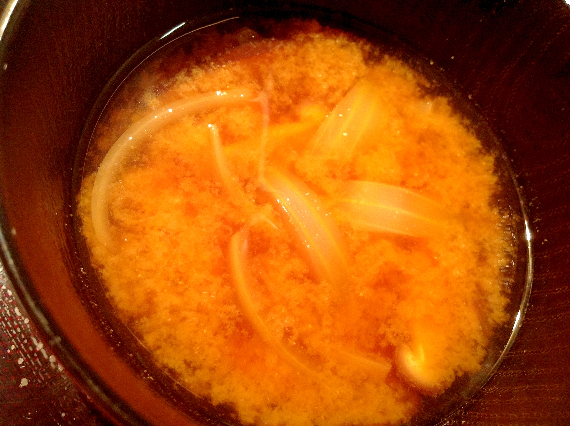 椎茸とバターナッツかぼちゃと玉ねぎの味噌汁