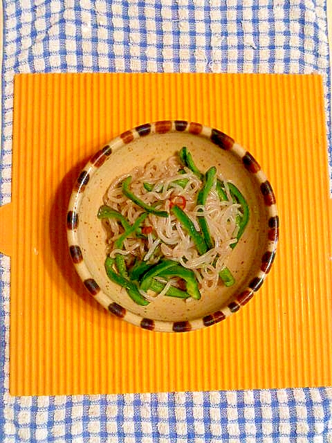 糸蒟蒻とピーマンの昆布茶炒め♪