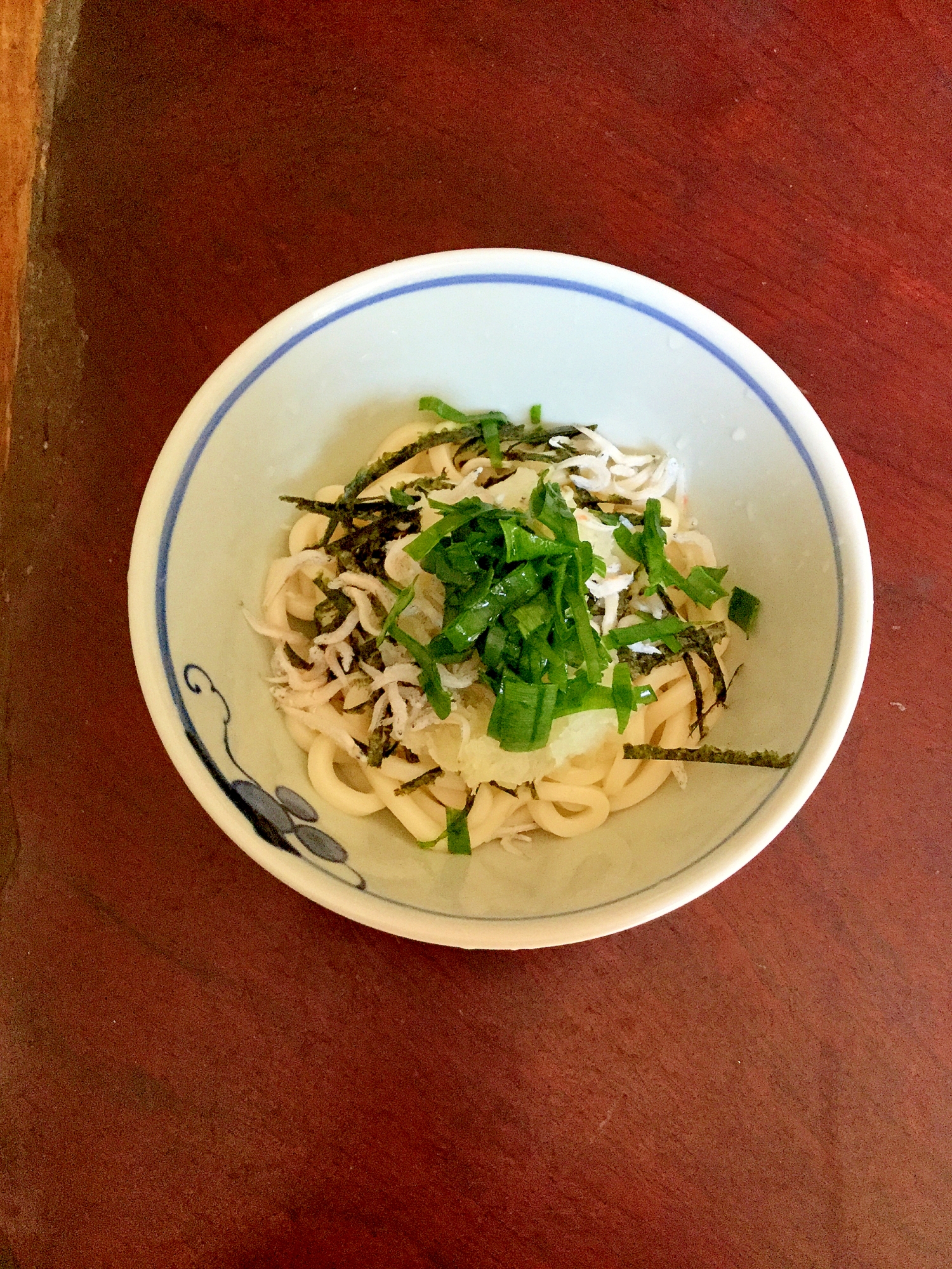 しらすおろしの生醤油うどん！