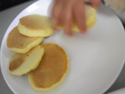 子どもの手が～！
休日の朝ごはんに♪