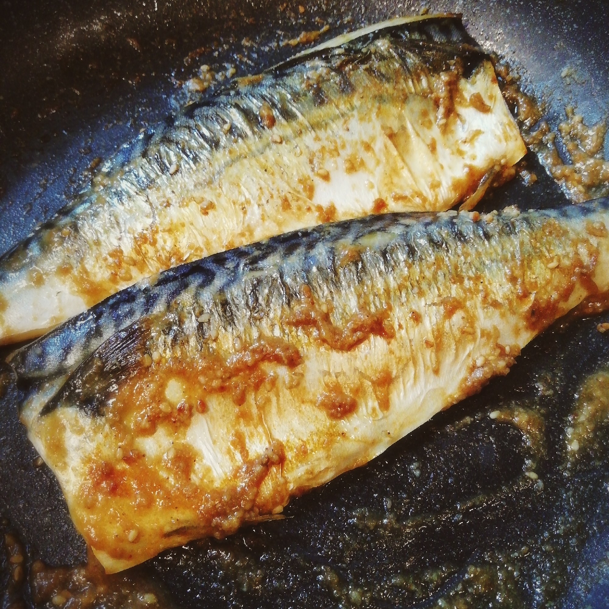 サバの甘辛ごま醤油焼き