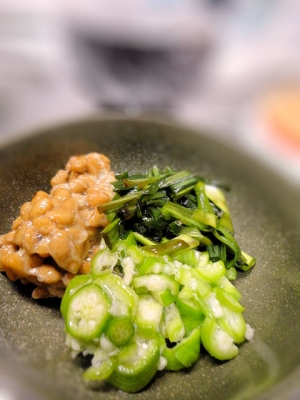 ニラの醤油漬けとオクラ納豆の和え物