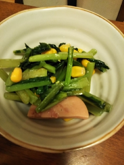 ベビーハムと小松菜の炒め物