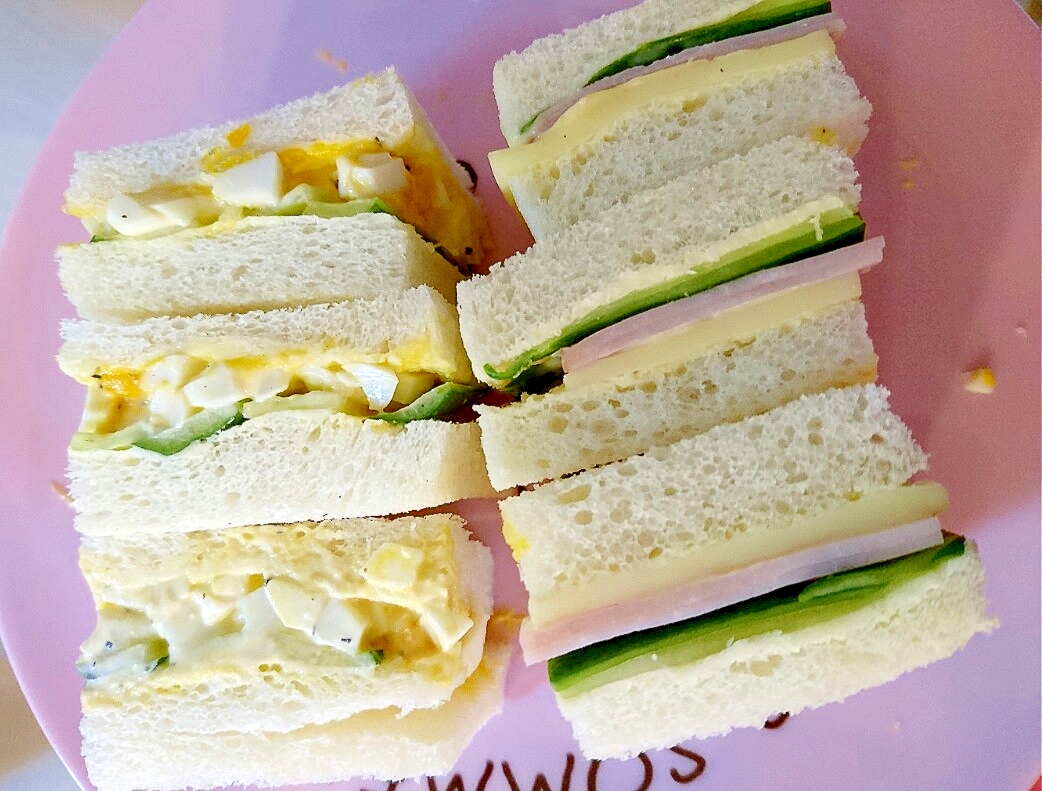 ピリ辛卵きゅうりとハムチーズきゅうりサンドイッチ