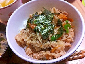野菜多めの豚しょう丼 レシピ 作り方 By りんりんりん 楽天レシピ 野菜多めの豚しょう丼 レシピ 作り方 By りんりんりん 楽天レシピ