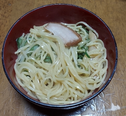 グリーンカレー ラーメン