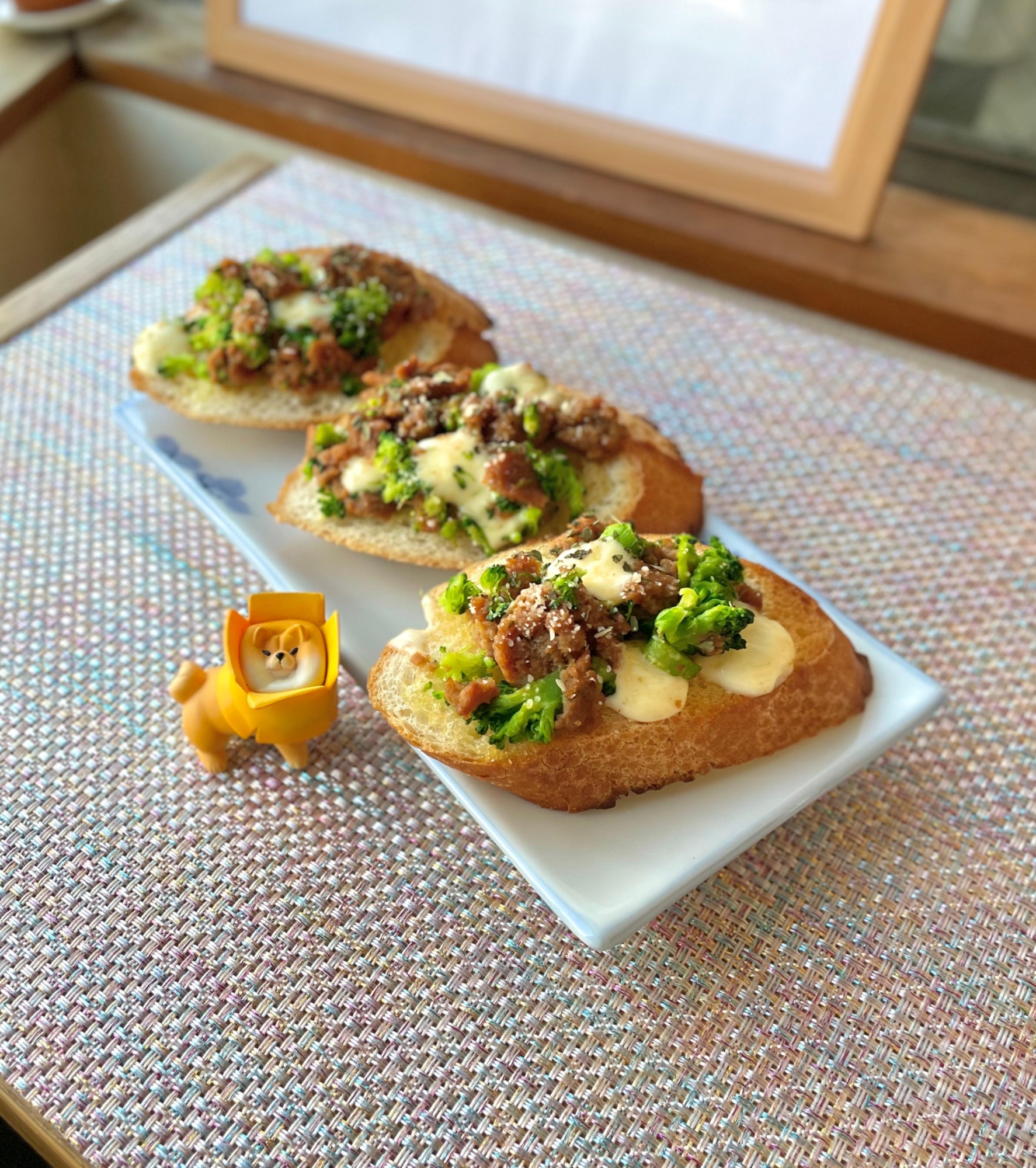 市販ミートボールde簡単お洒落なオープンサンド