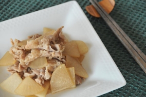 大根と豚肉のしょうが炒め