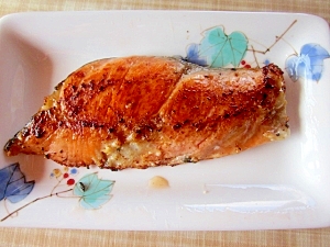 ハーブソルトヨーグルト漬け～鮭ソテー