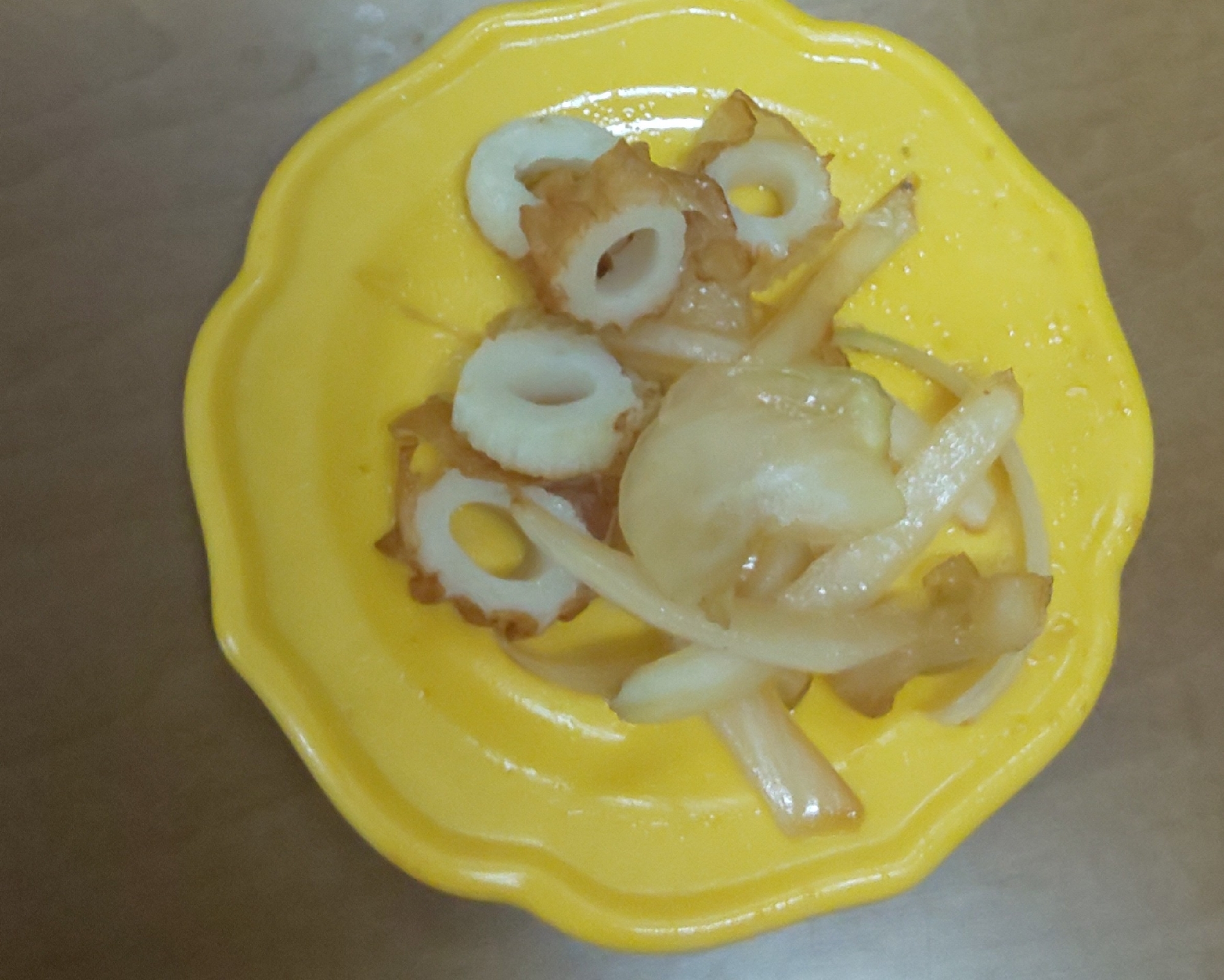 ちくわと玉ねぎの炒め物