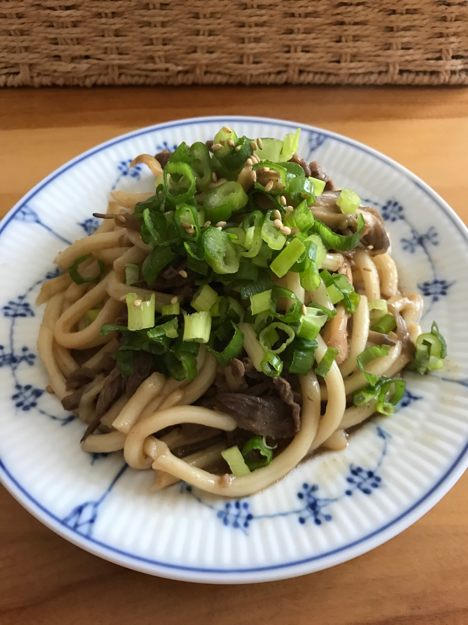 舞茸と牛肉の焼きうどん