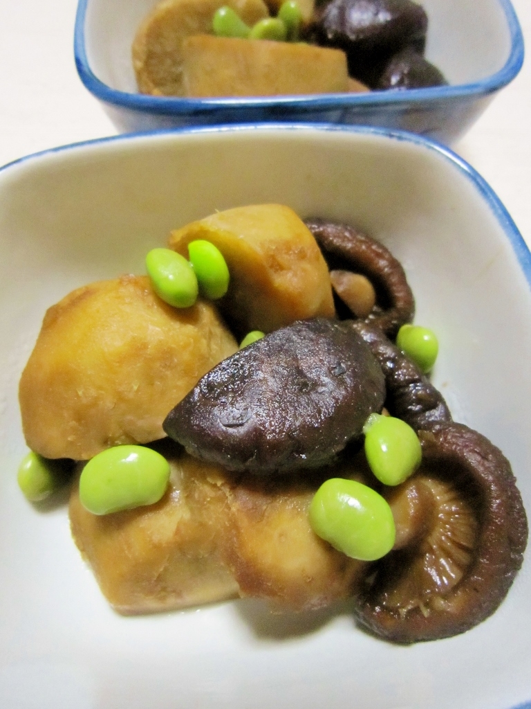 里芋と干し椎茸の煮物