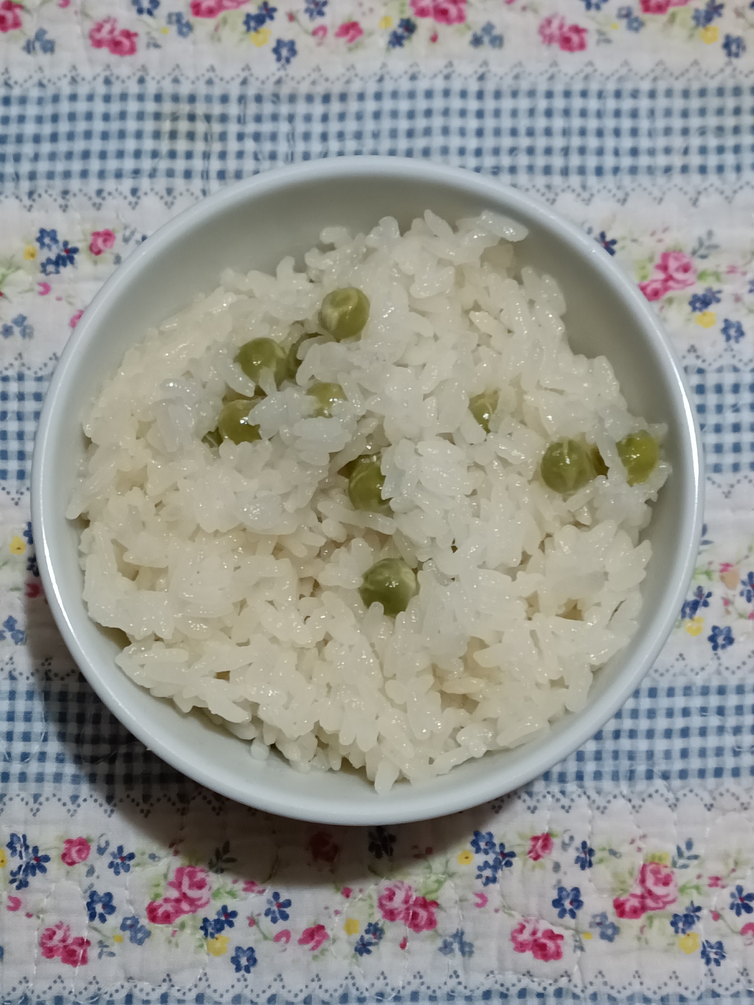 旬のえんどう豆で炊く★えんどう豆おこわ★
