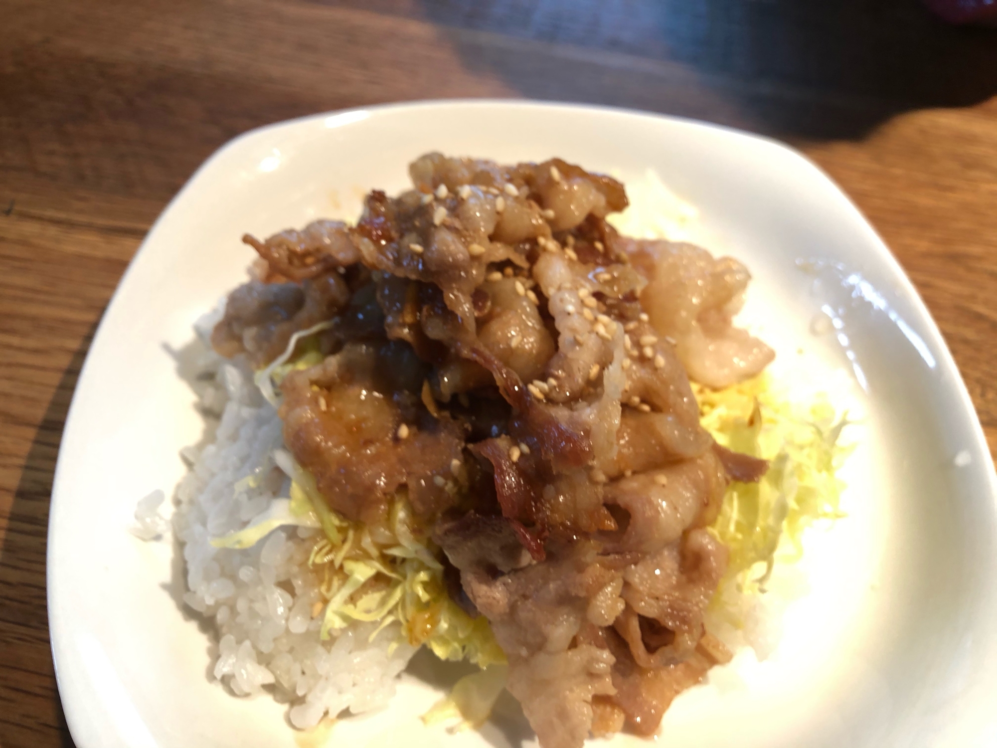 豚バラ肉のキャベツたっぷり丼