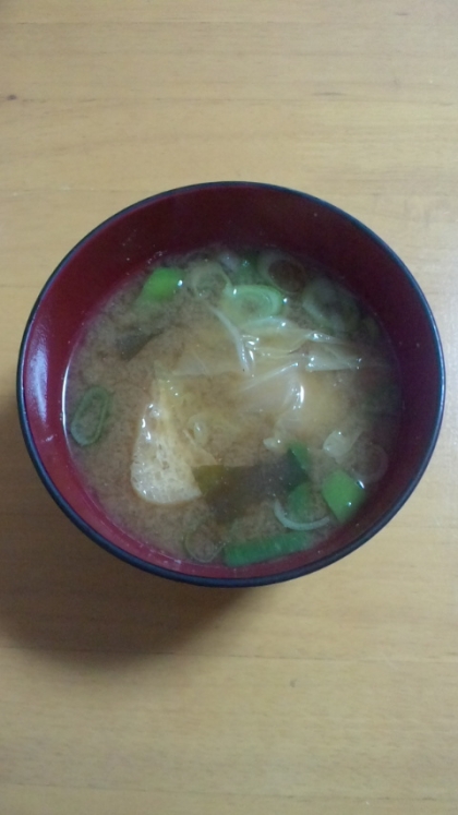 白菜と油揚げの味噌汁