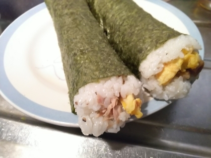 簡単節約☆イワシの蒲焼とシーチキン卵で恵方巻き