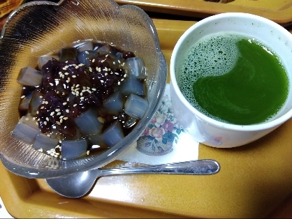 夏バテ予防に甘い和菓子と冷茶で、エネルギーチャージしました♪
熱中症に気をつけて(⁠≧⁠▽⁠≦⁠)