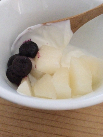 梨とジャムのヨーグルト✧˖°