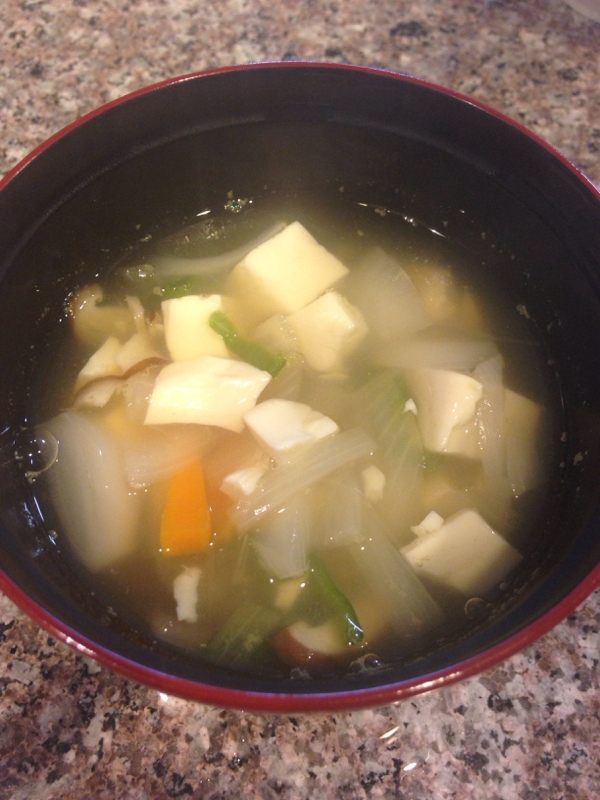 豆腐と野菜の中華スープ