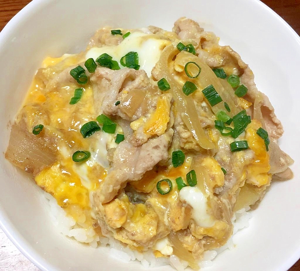 肉じゃがの残り汁で♪豚肉の卵とじ丼