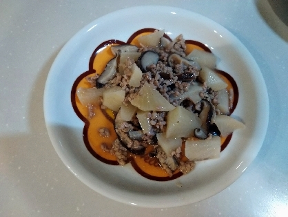 味しみ揚げ大根のそぼろあんかけ