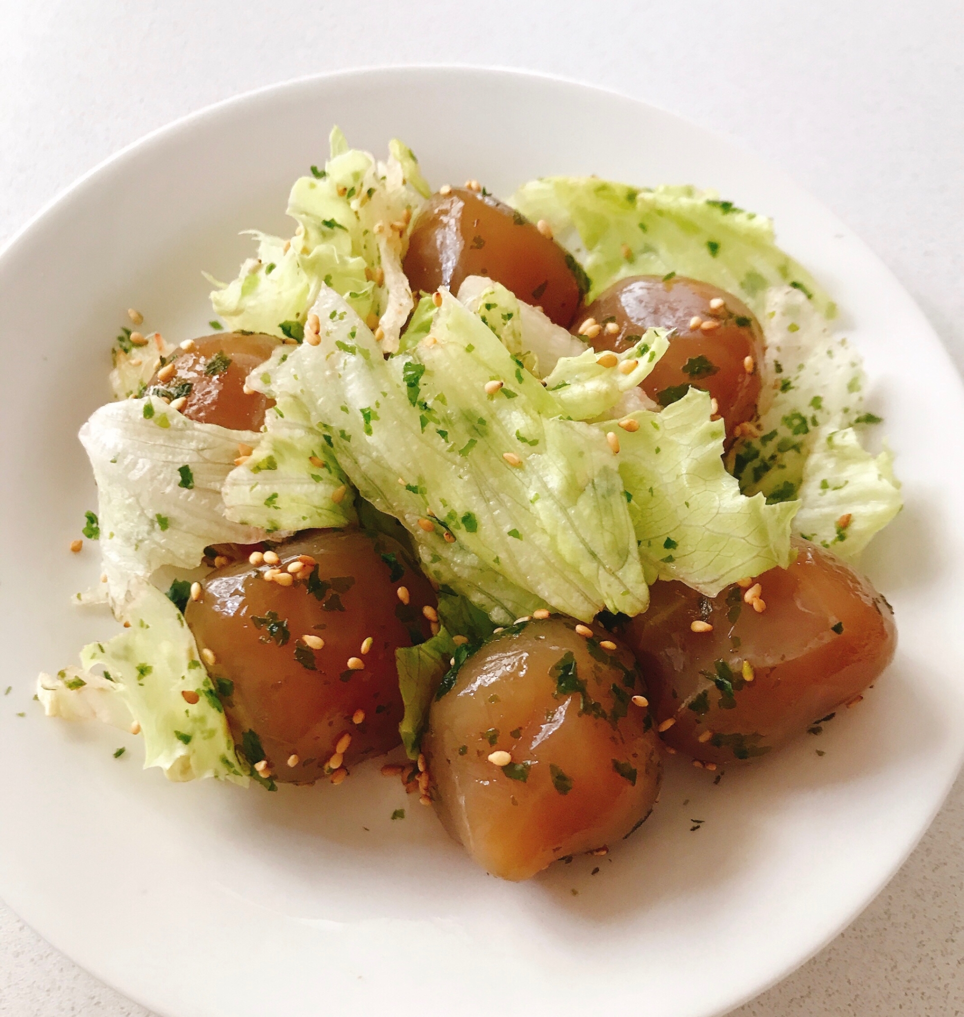 玉こんにゃくとレタスの海苔ごま酢和え