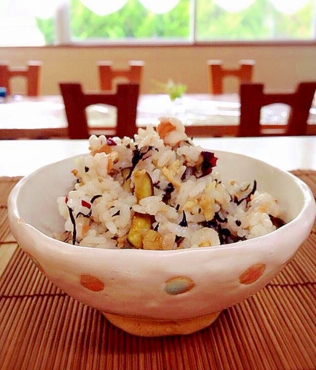 我が家の夏の定番食！食欲増進！簡単夏のまぜごはん！