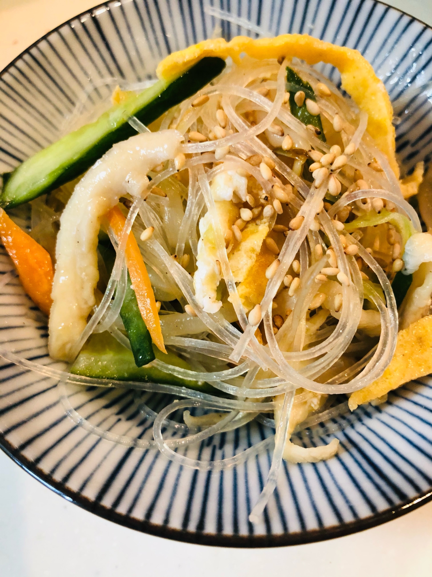 鶏皮の春雨サラダ