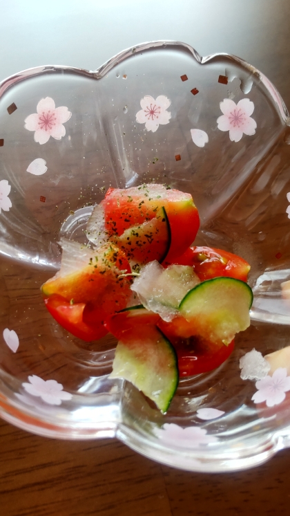 トマトきゅうり玉ねぎ♪ハーブマリネ