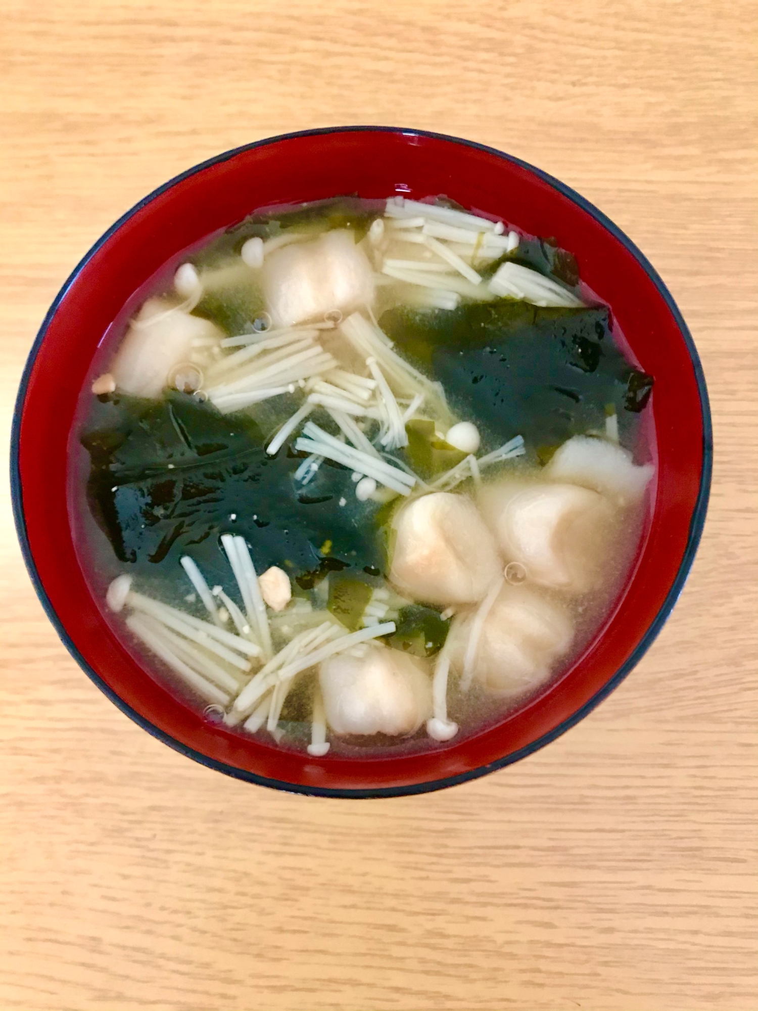 お麩とえのきとわかめの味噌汁