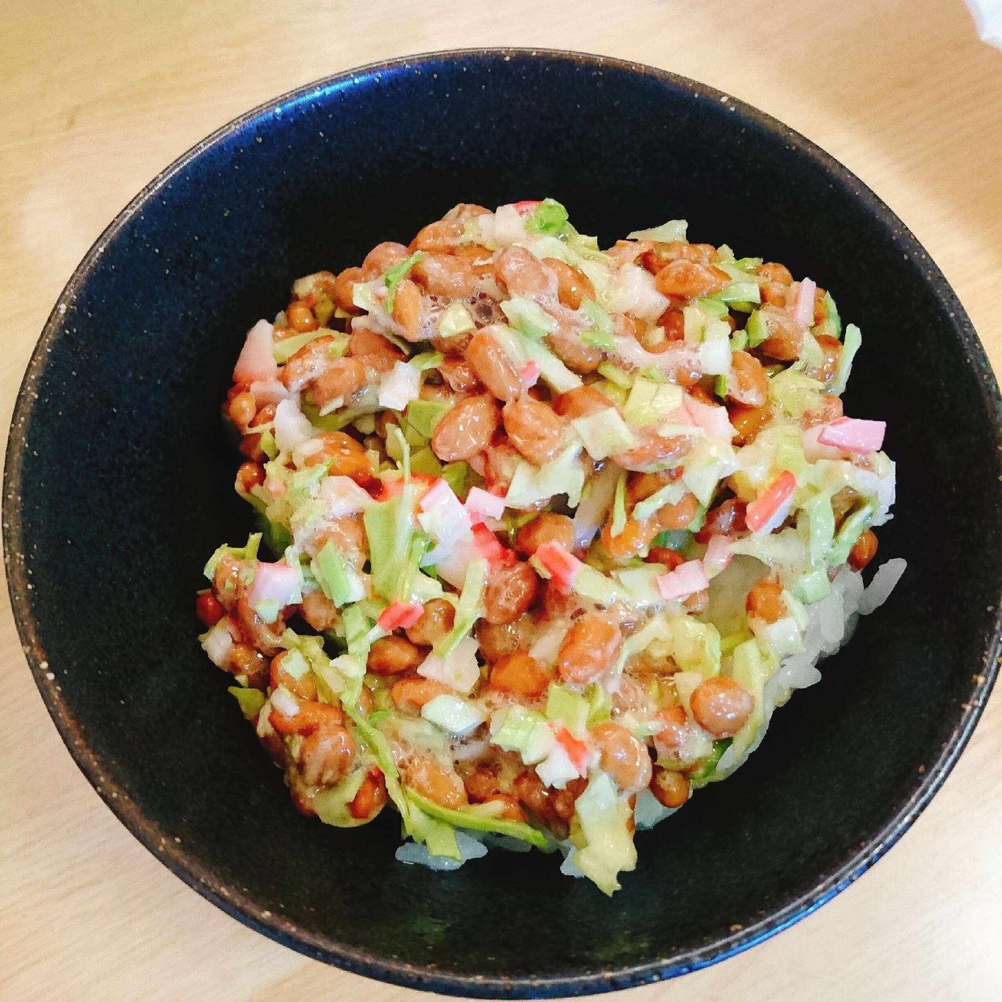 パリパリキャベツとカニカマの納豆ご飯